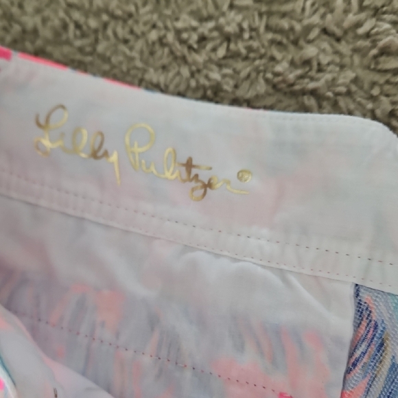 Lilly Pulitzer Callahan Shorts - Picture 4 of 7